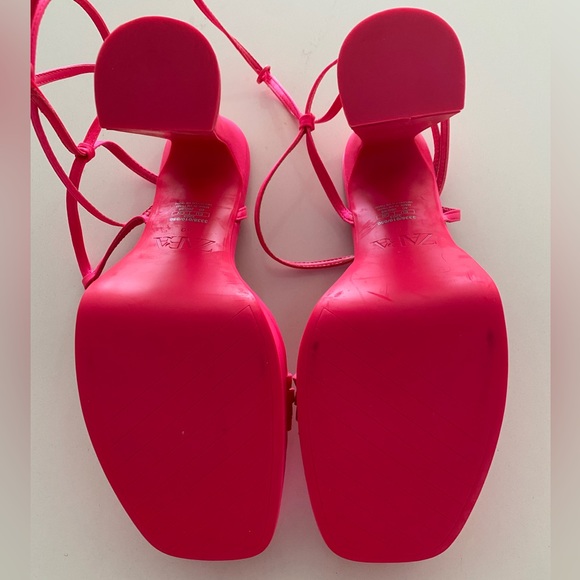 Zara hot pink strappy platform sandals, never worn, Size 40 (US 10) - Picture 4 of 5